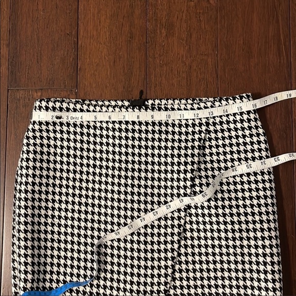 H&M houndstooth skirt - Picture 8 of 12